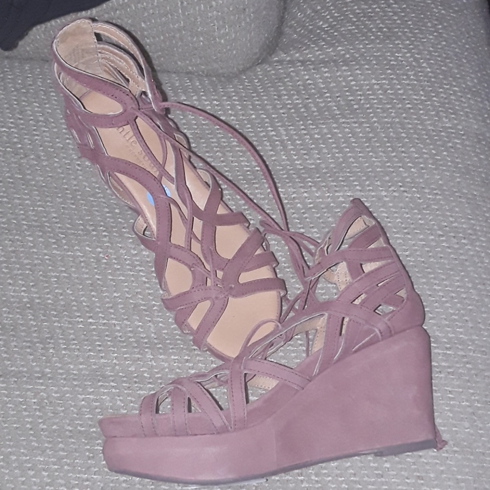 Gentle Souls Mauve Wedges